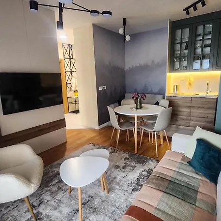 Balkan Square Forest Mm