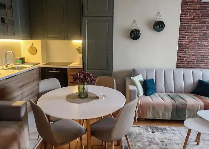 아파트 Balkan Square Forest Mm *