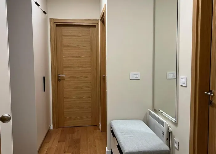 Balkan Square Forest Mm 즐라티보