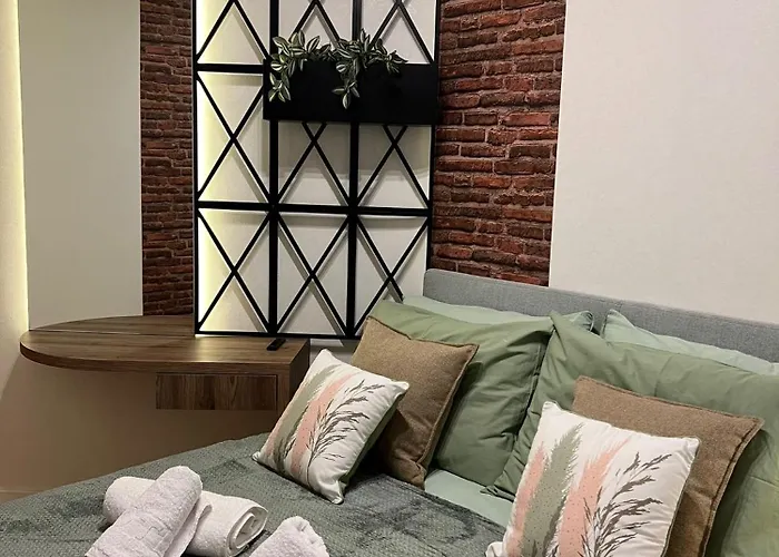 Balkan Square Forest Mm *